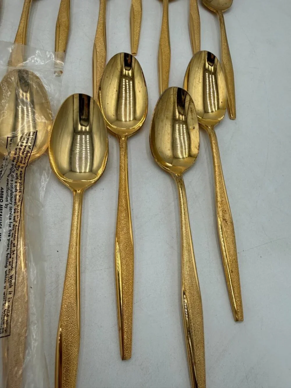Florentine Gold Plated Textured Handle Dinner Spoons Set Of 16 MCM Flatware
